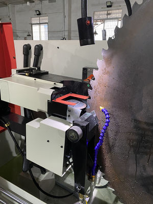 LDX-026A Schleifdurchmesser 500-2000MM Servo-Zufuhr Voll CNC Rundsäge-Schleifmaschine