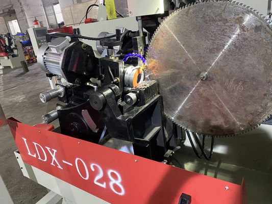 LDX-028A Vollmaschine mit Rundsägeblatt, mit Doppel-Schleifkopf, zur Seitenschleifmaschine
